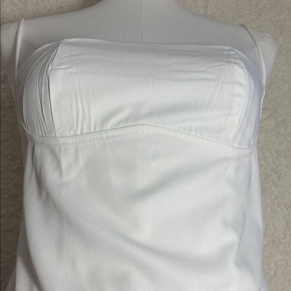 NWOT White Structured Satin Sheen Crop Spaghetti Strap Cami Top – Size Small - Picture 3 of 16